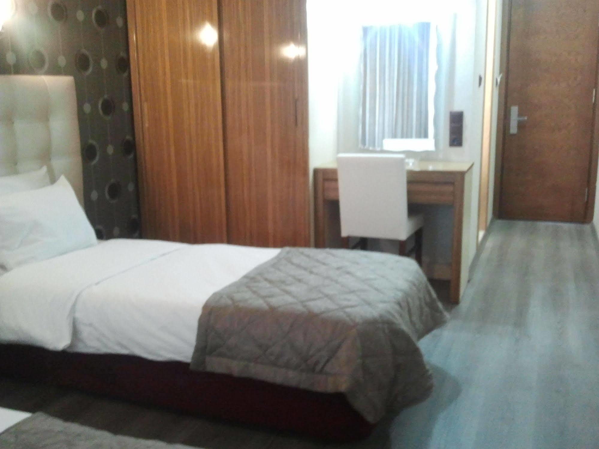 Hotel Kocaman Izmir Zewnętrze zdjęcie